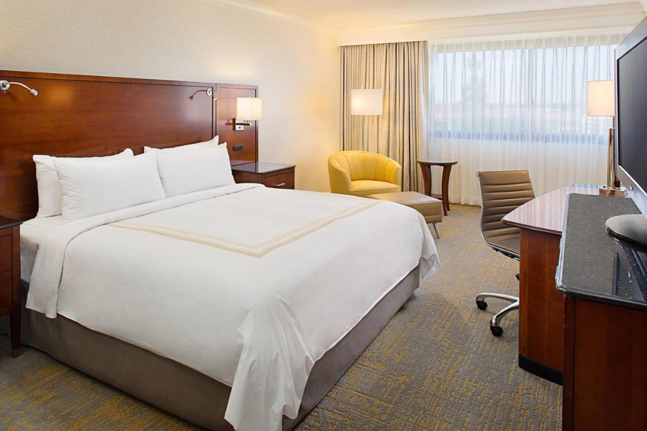 Los Angeles Marriott Burbank Airport Exterior foto